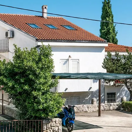 Apartament Lunta 2 *