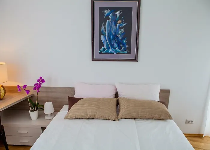 Apartament Lunta 2 *